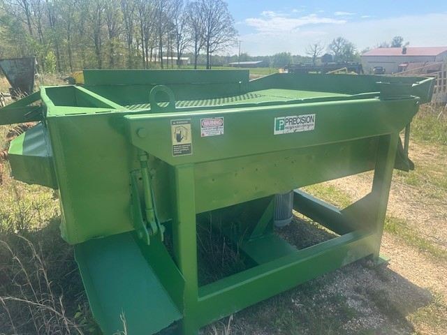 Precision Husky 7 x 7 Chip Screen